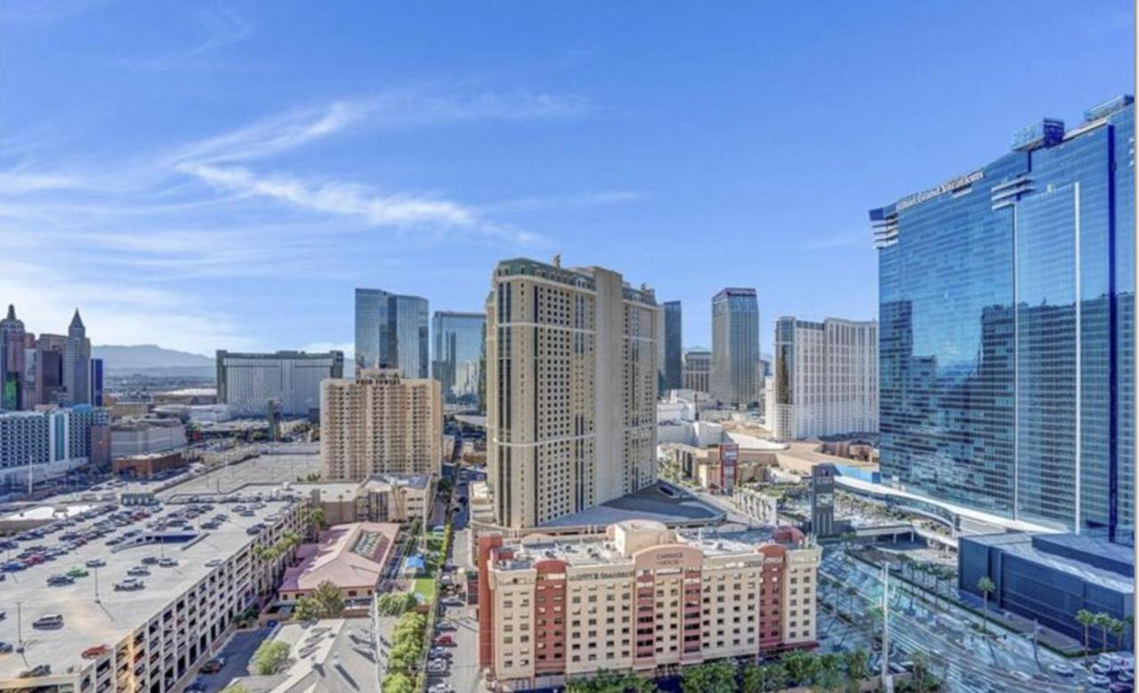 Balcony Full Strip View Suite Mgm Signature Free Valet 라스베이거스 외부 사진