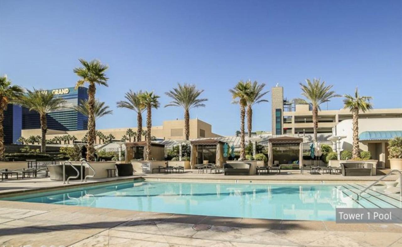 Balcony Full Strip View Suite Mgm Signature Free Valet 라스베이거스 외부 사진