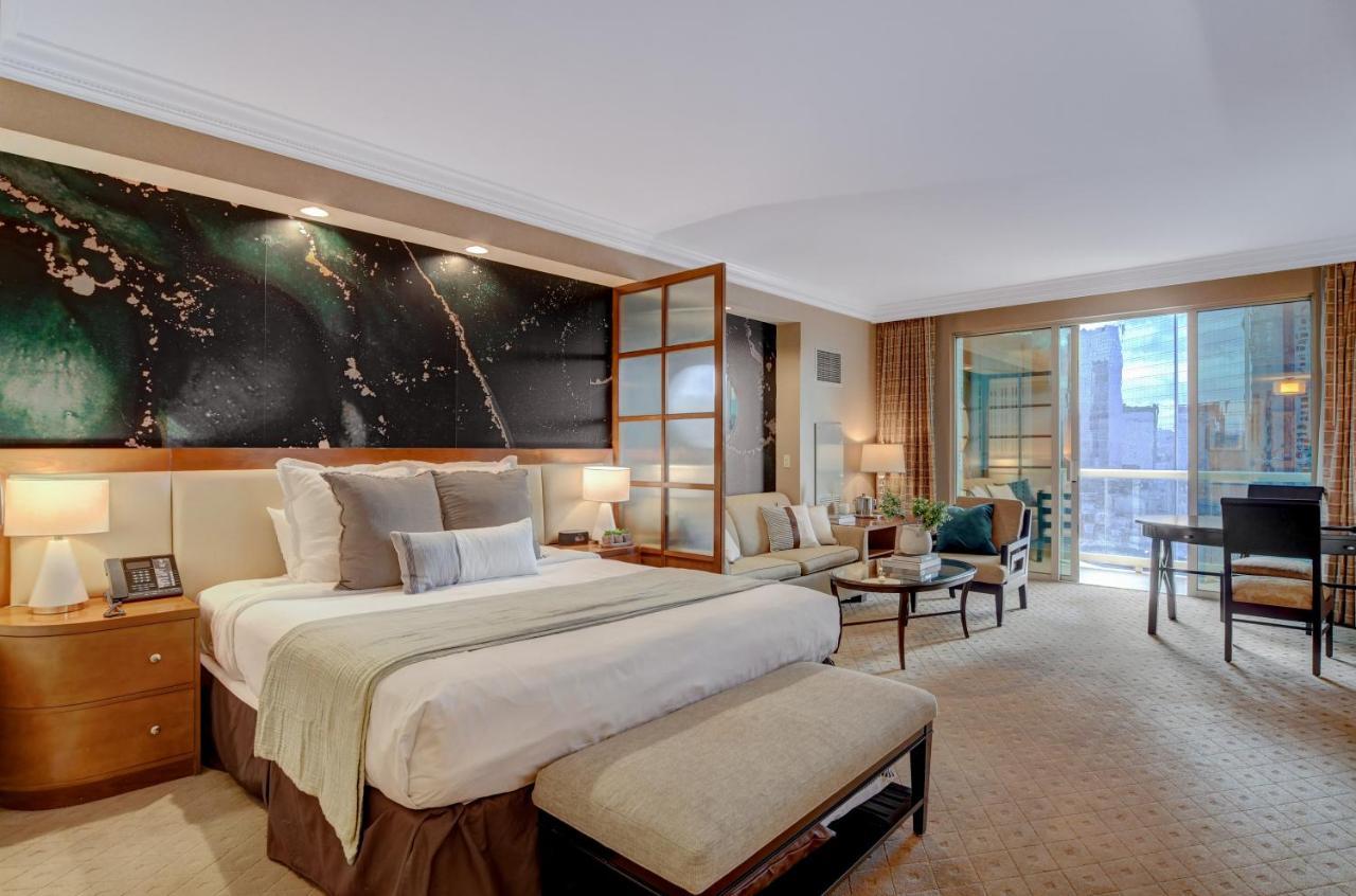 Balcony Full Strip View Suite Mgm Signature Free Valet 라스베이거스 외부 사진