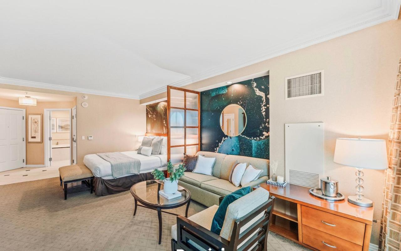 Balcony Full Strip View Suite Mgm Signature Free Valet 라스베이거스 외부 사진