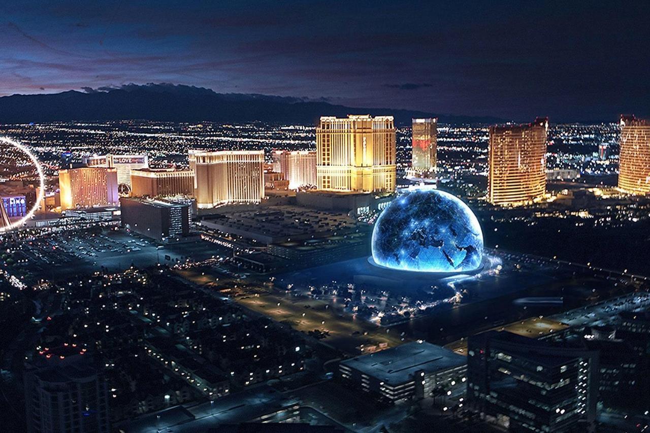 Balcony Full Strip View Suite Mgm Signature Free Valet 라스베이거스 외부 사진