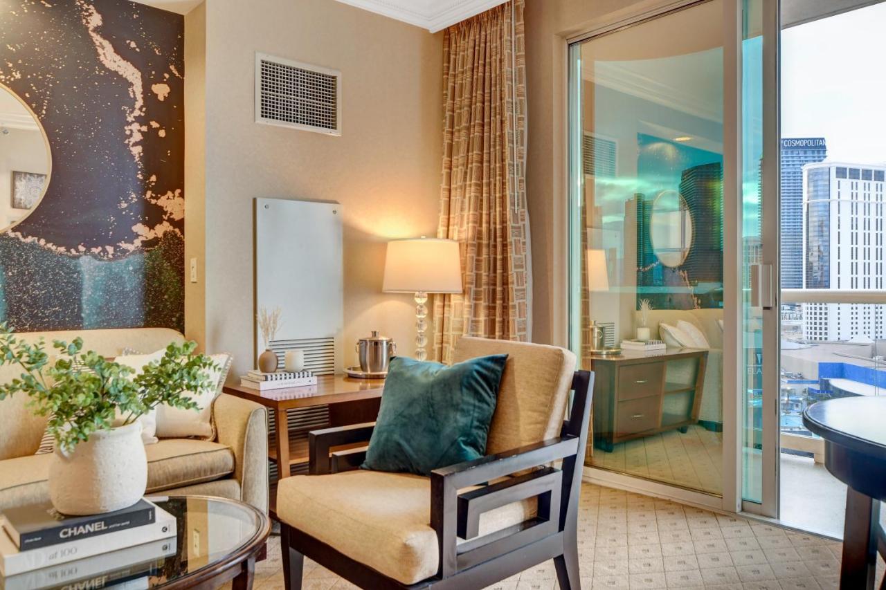 Balcony Full Strip View Suite Mgm Signature Free Valet 라스베이거스 외부 사진