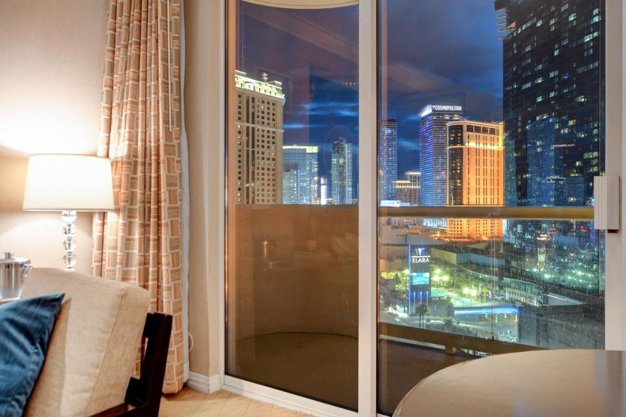 Balcony Full Strip View Suite Mgm Signature Free Valet 라스베이거스 외부 사진