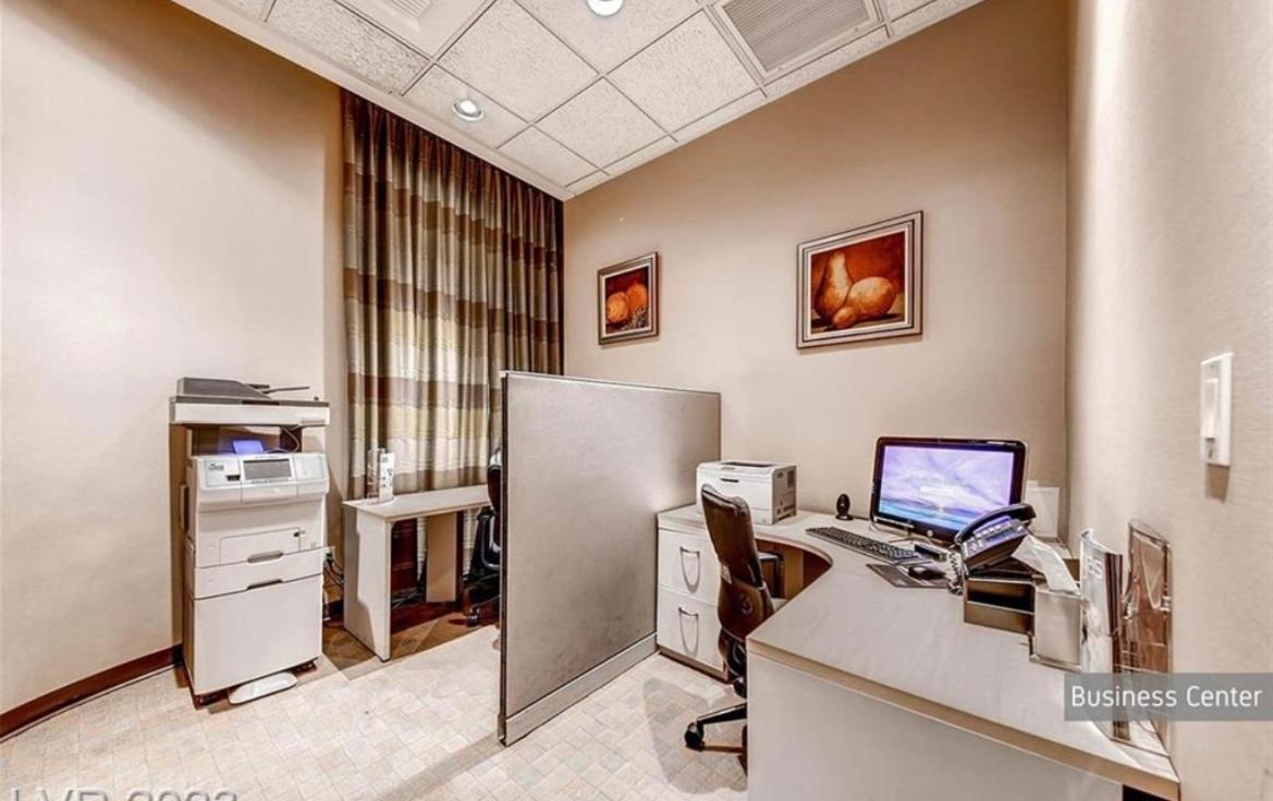 Balcony Full Strip View Suite Mgm Signature Free Valet 라스베이거스 외부 사진